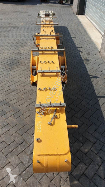 تجهيزات المناولة صاري Liebherr