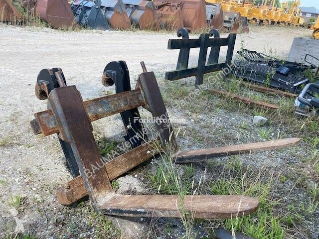 Echipamente pentru manipulare Caterpillar...