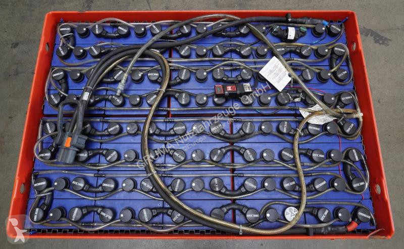 Manipulačné príslušenstvo   80 Volt 4 PzQ 688 Ah