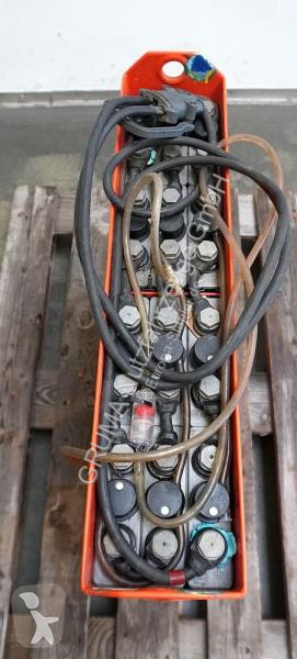تجهيزات المناولة 24 Volt 2 PzB 200 Ah