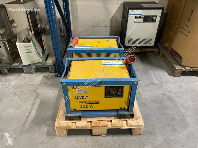 Magazijnmachines  48 Volt Acculader Heftruck...