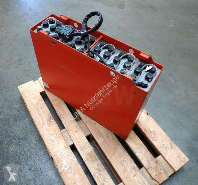 تجهيزات المناولة   24 Volt 3 PzS 375 Ah