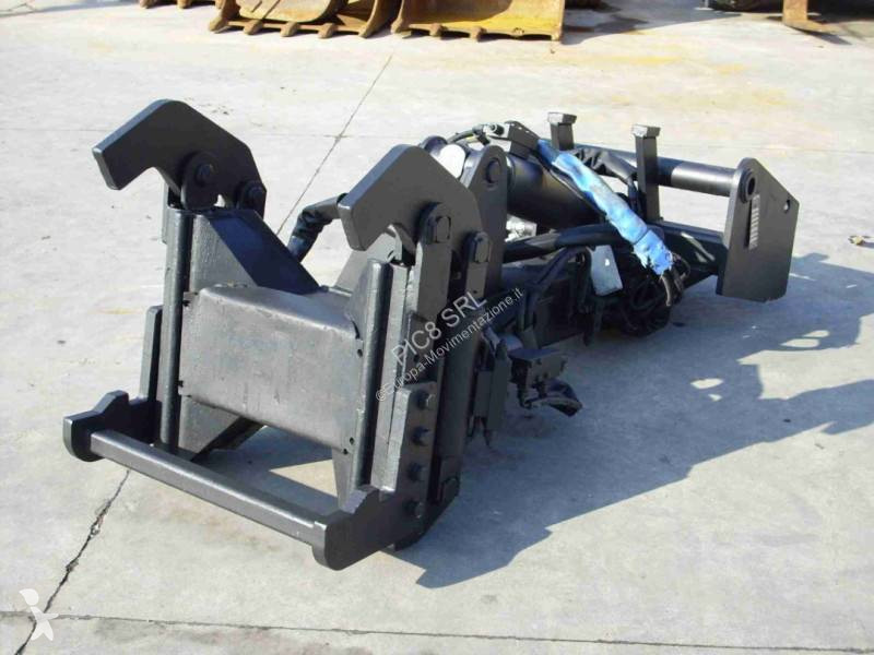 تجهيزات المناولة Manitou Pinza posacentine PSC4000