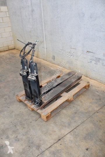 Equipamiento de manutención horquillas Acerbi