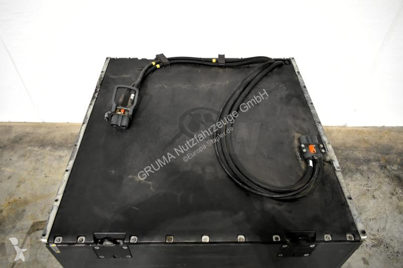 تجهيزات المناولة Linde  90 Volt  737 Ah