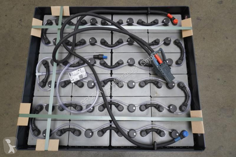 Manipulačné príslušenstvo   48 Volt 6 PzS 690 Ah