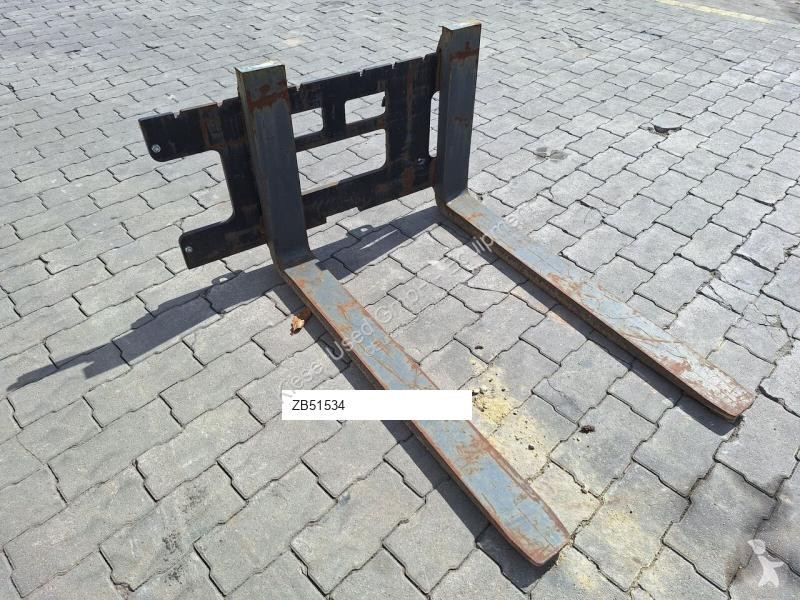 تجهيزات المناولة Giant Palettengabel