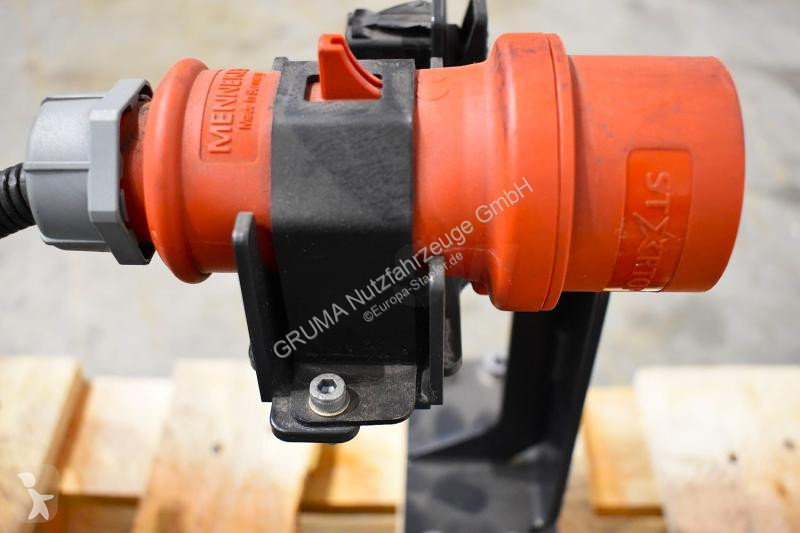 تجهيزات المناولة Linde  integr. LDG 48 V/170A