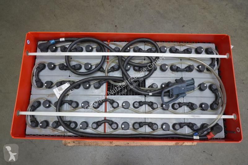 Manipulačné príslušenstvo   48 Volt 5 PzS 700 Ah