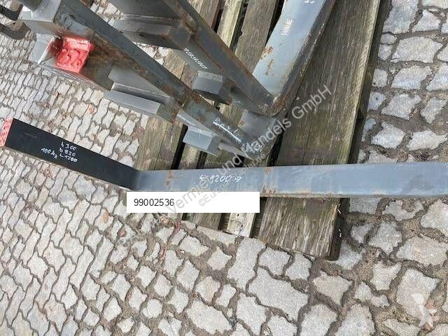 Manipulační vybavení Volvo 1x Volvo Gabelzinke...