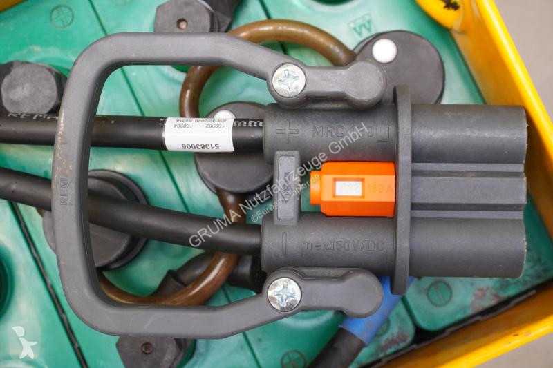 Manipulačné príslušenstvo   24 Volt 3 PzS 420 Ah