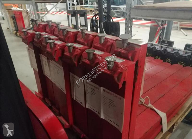 Magazijnmachines  ON FORKS NEW 1100X100X40