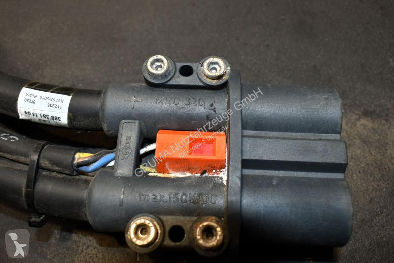 تجهيزات المناولة Linde  90 Volt  737 Ah