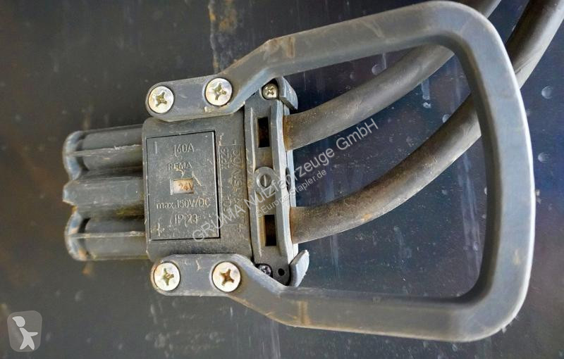 Manipulačné príslušenstvo   24 Volt 3 PzS 375 Ah