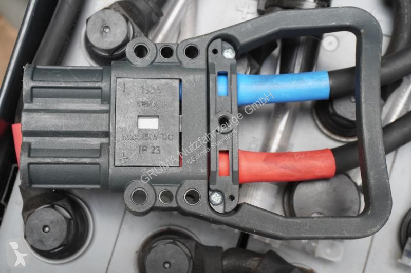 Manipulačné príslušenstvo   24 Volt 3 PzS 375 Ah
