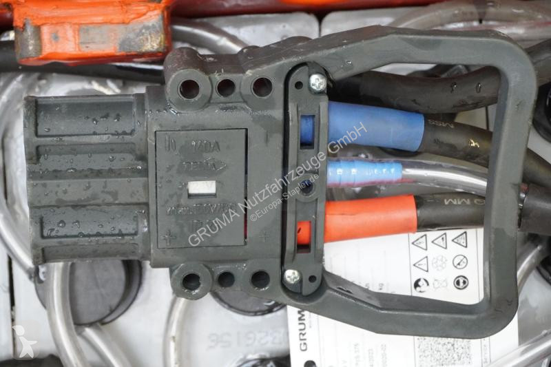 تجهيزات المناولة   24 Volt 3 PzS 375 Ah