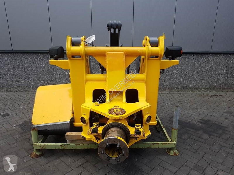 Подемно-транспортно оборудване Volvo L45TP...