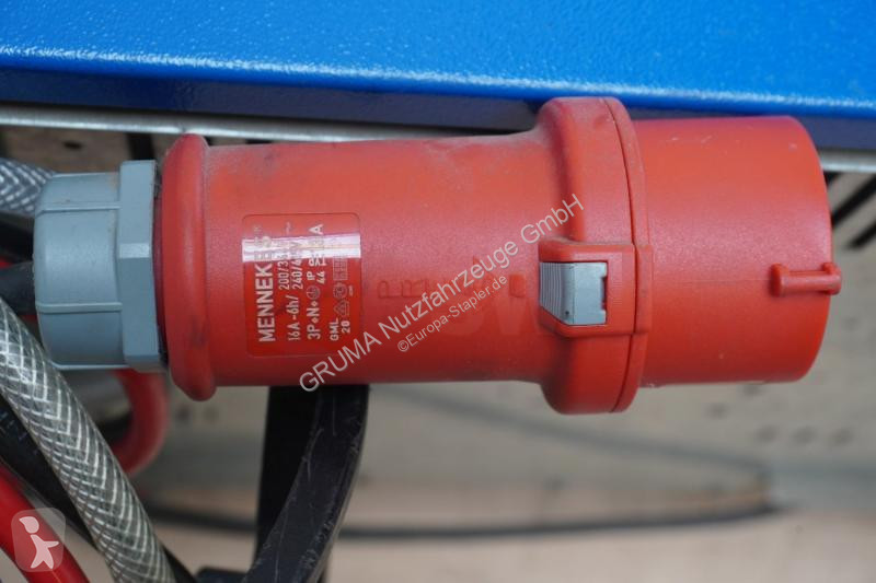 تجهيزات المناولة Hawker  Masterline EU D 48V/90A
