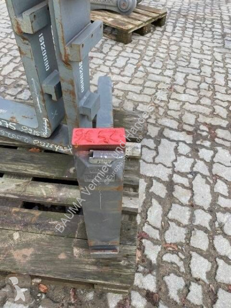 تجهيزات المناولة Volvo 1x Volvo Gabelzinke...