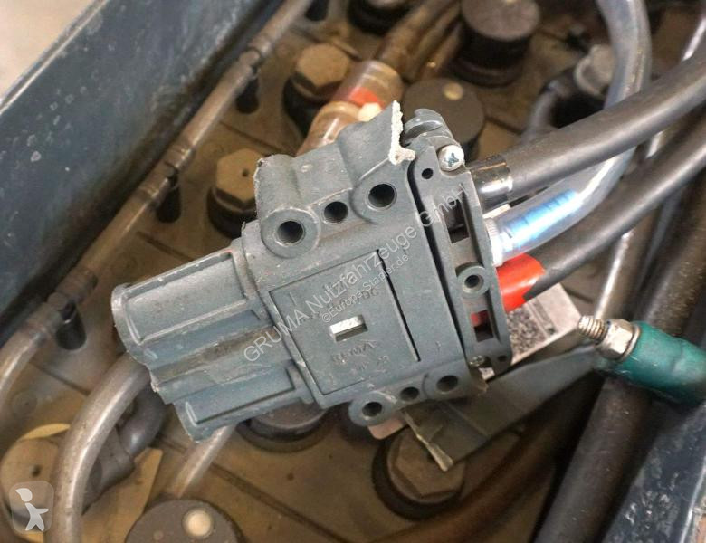 Manipulačné príslušenstvo   24 Volt 3 PzS 465 Ah