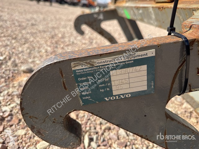 Volvo  281245 handling equipment