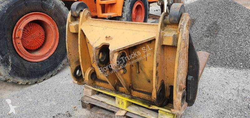 تجهيزات المناولة Caterpillar