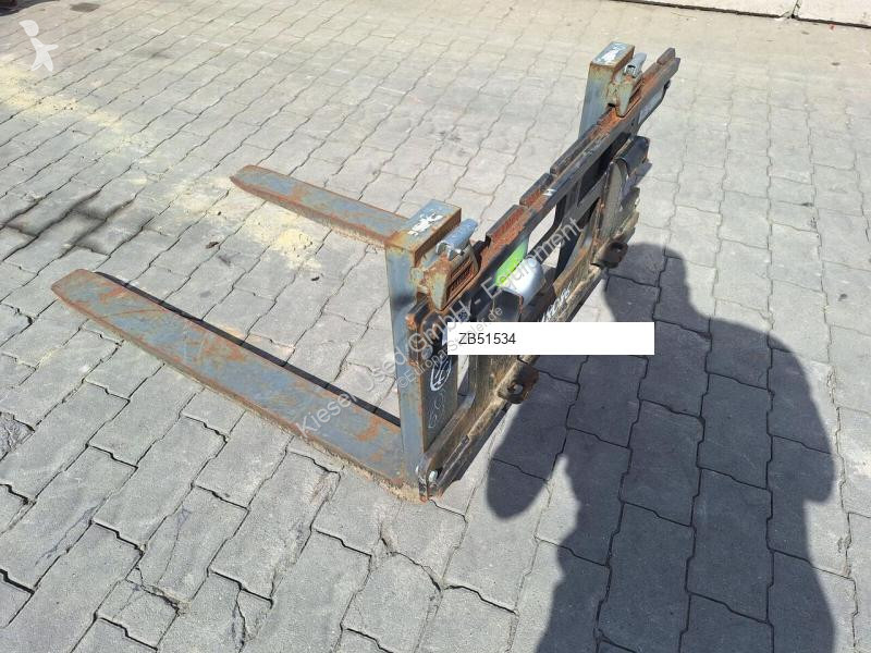 تجهيزات المناولة Giant Palettengabel
