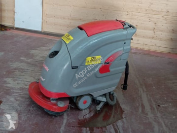 Comac scrubbing machine