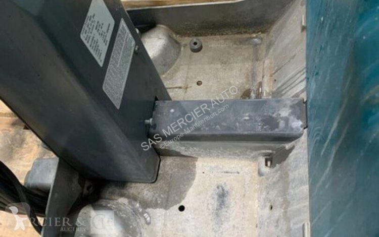 معدات التنظيف Nilfisk auto-laveuse a brosse