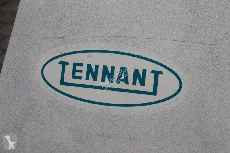 Maquinaria de limpieza Tennant 6100