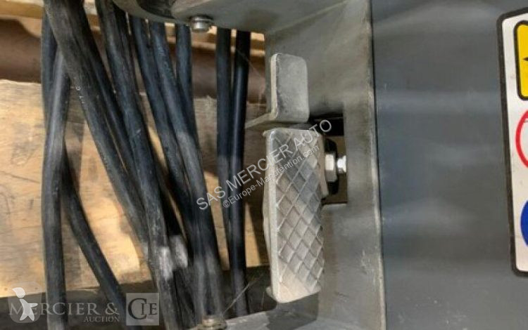 معدات التنظيف Nilfisk auto-laveuse a brosse