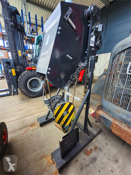معدات أخرى Manitou TREUIL 23 Ton