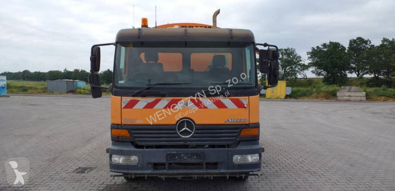 Engin de voirie Mercedes ZAMIATARKA DROGOWA...
