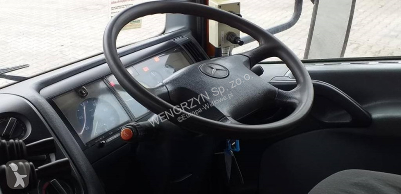 Engin de voirie Mercedes ZAMIATARKA DROGOWA...