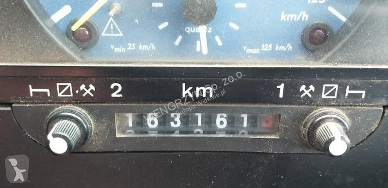 Engin de voirie Mercedes ZAMIATARKA DROGOWA...