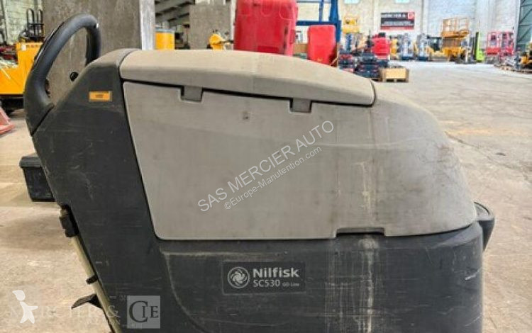 معدات التنظيف Nilfisk autolaveuse sur batterie