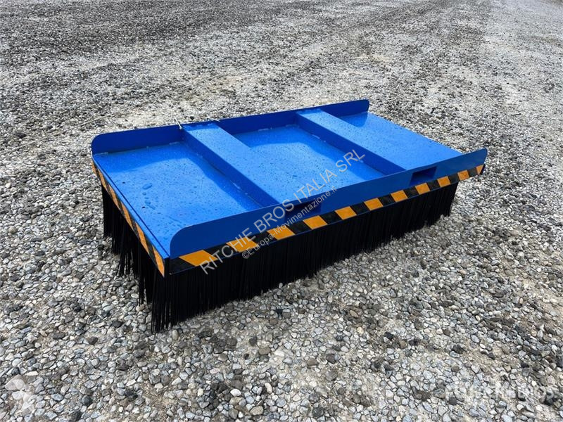 Echipament de curățare  Rolfi Lift Truck Broom...