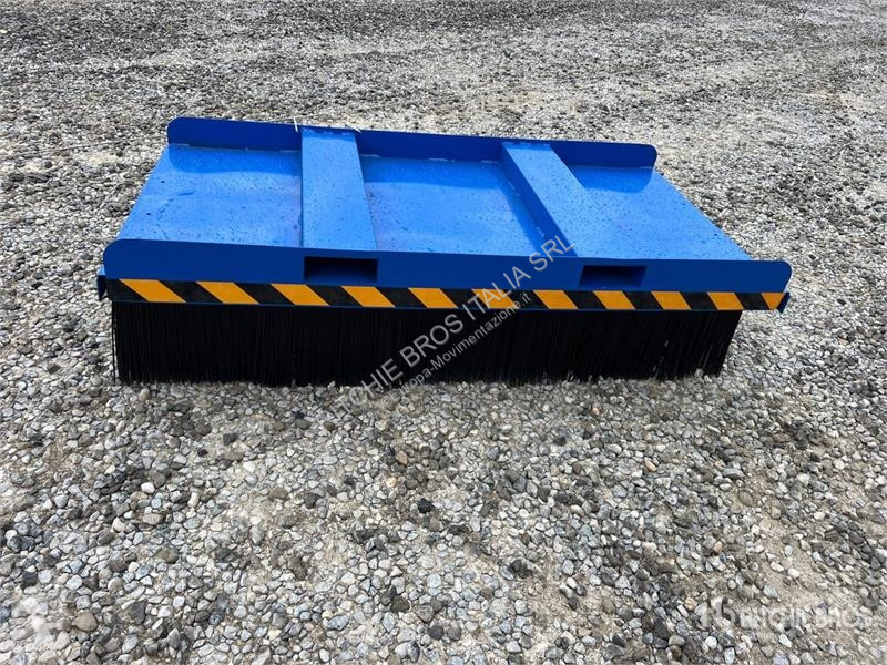 Echipament de curățare  Rolfi Lift Truck Broom...