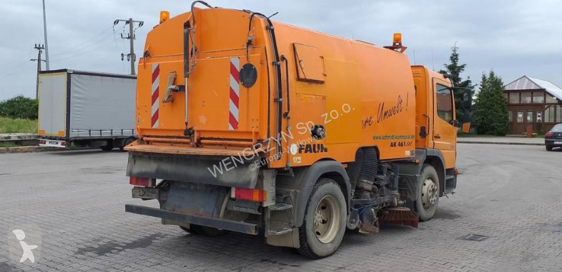 Engin de voirie Mercedes ZAMIATARKA DROGOWA...