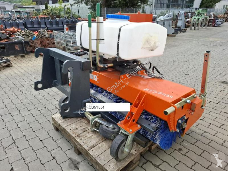معدات التنظيف Tuchel Plus 590-1500