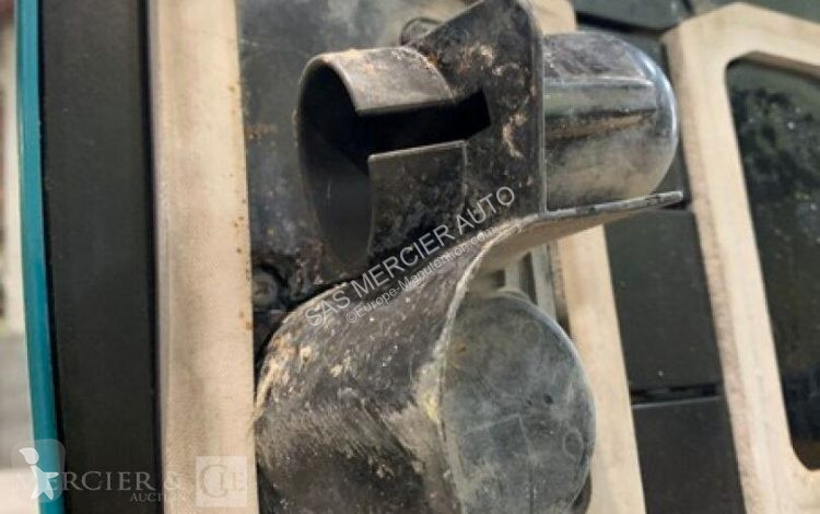 معدات التنظيف Nilfisk auto-laveuse a brosse