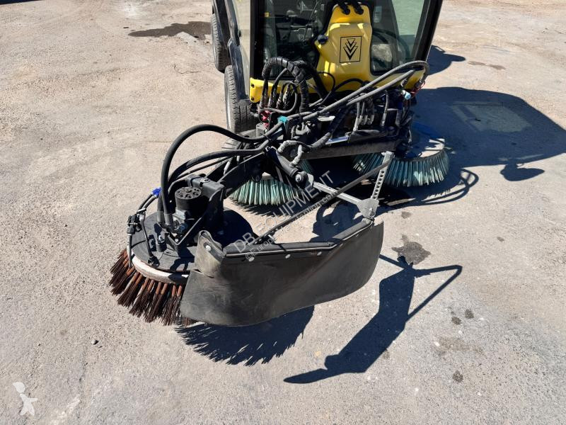 معدات التنظيف   MC50 Balayeuse aspiratrice de...