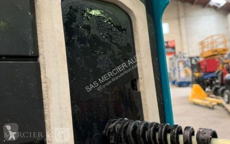 معدات التنظيف Nilfisk auto-laveuse a brosse