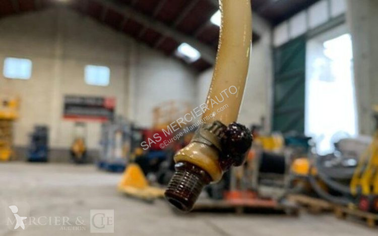 معدات التنظيف Nilfisk auto-laveuse a brosse