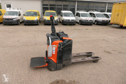 BT pallet truck