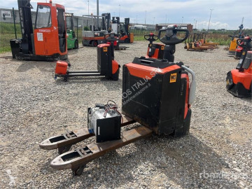 Transpalet cu operator pedestru Toyota