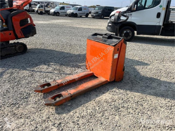 Hyster gyalogkíséretű raklapemelő