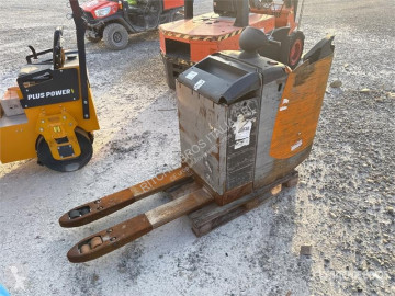 Transpaleta acompañante Still
