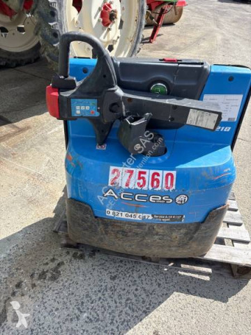 Transpaleta acompañante Cesab