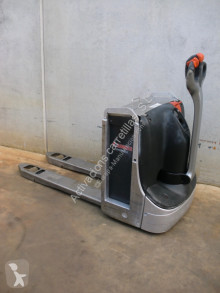 Transpalette accompagnant Linde T 18 T 18